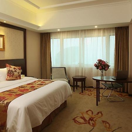 Vienna International Hotel Changzhou Railway Station Esterno foto